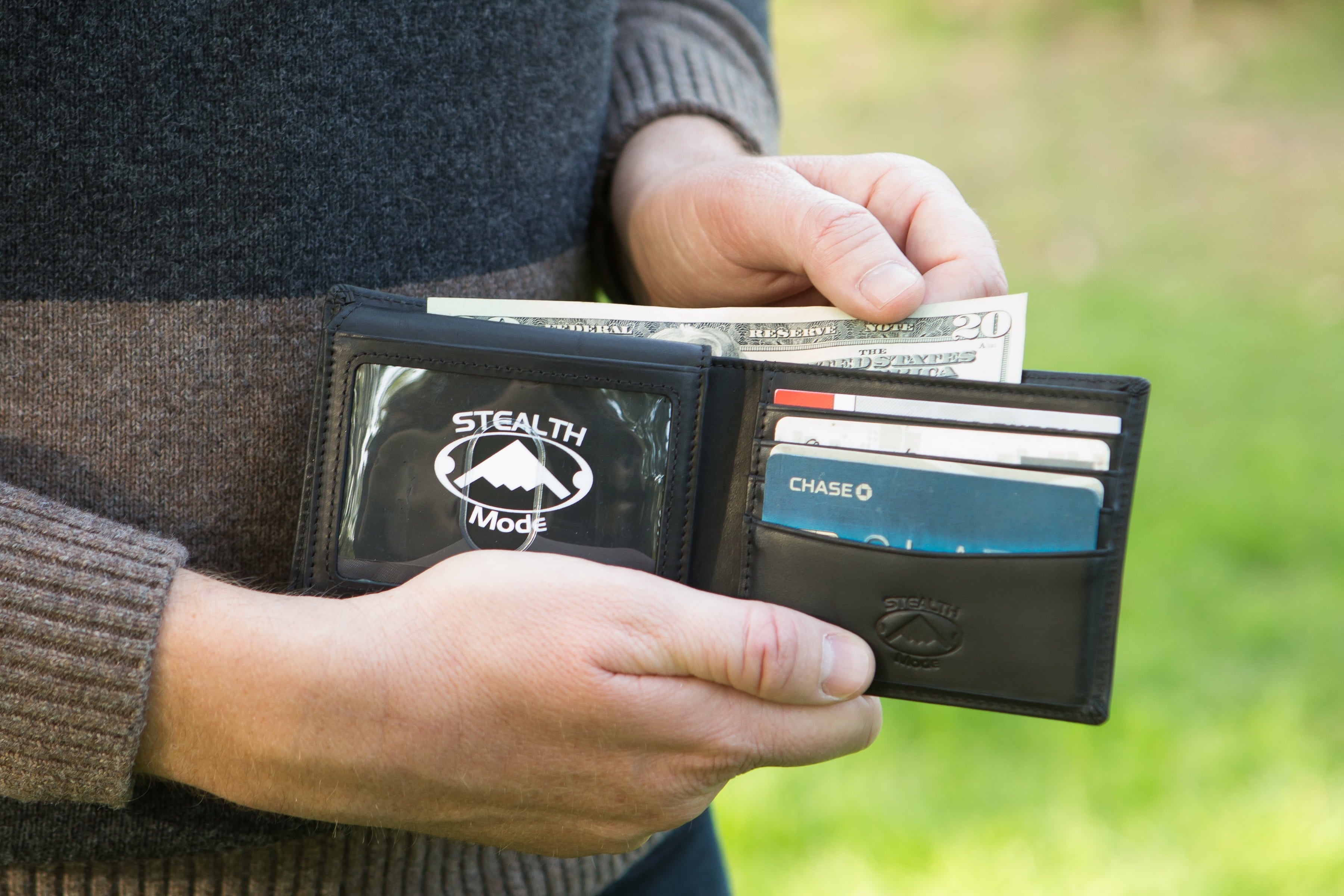 Leather Bifold Wallet for Men With ID Window and RFID Blocking (Black) - Image 6