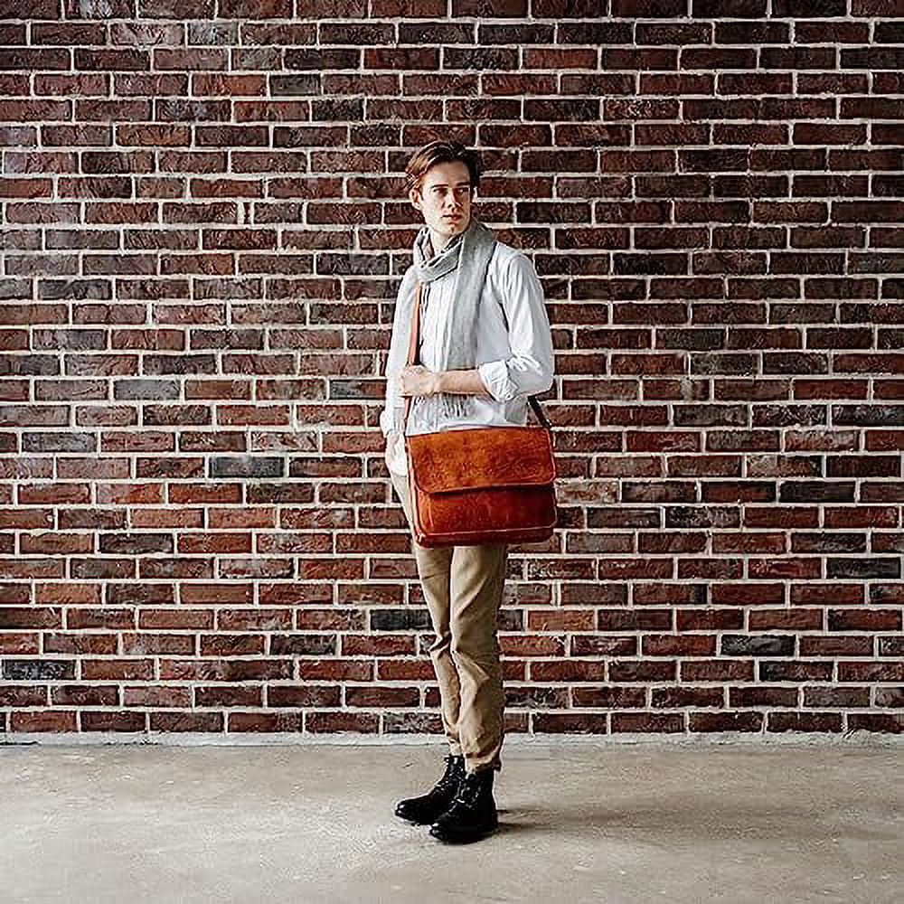Leather Messenger Bag Ghent, Briefcase for Men and Women - Image 3