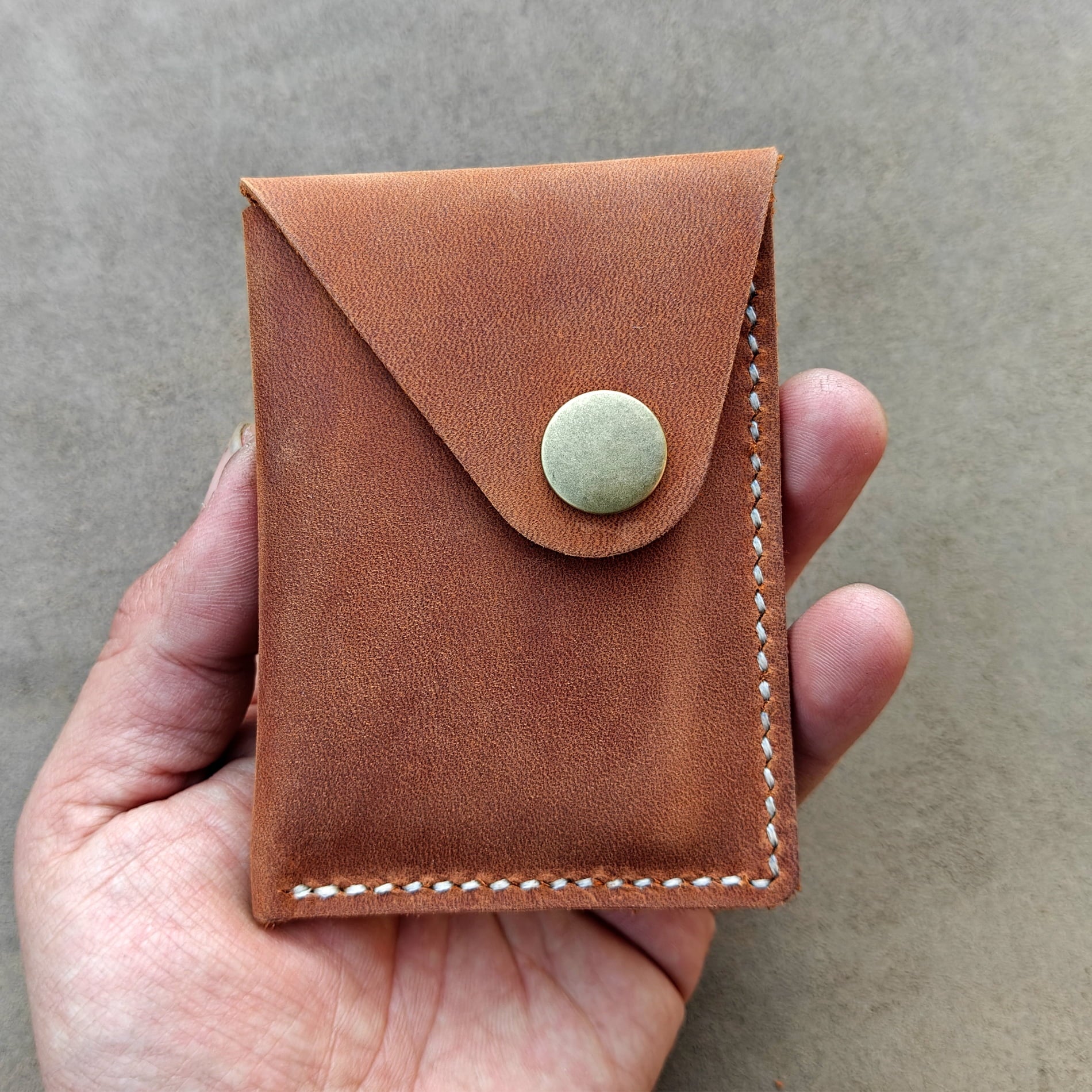 Slim Leather Business Card Holder, Minimalist Credit Card Wallet for Men and Women brown - Image 2